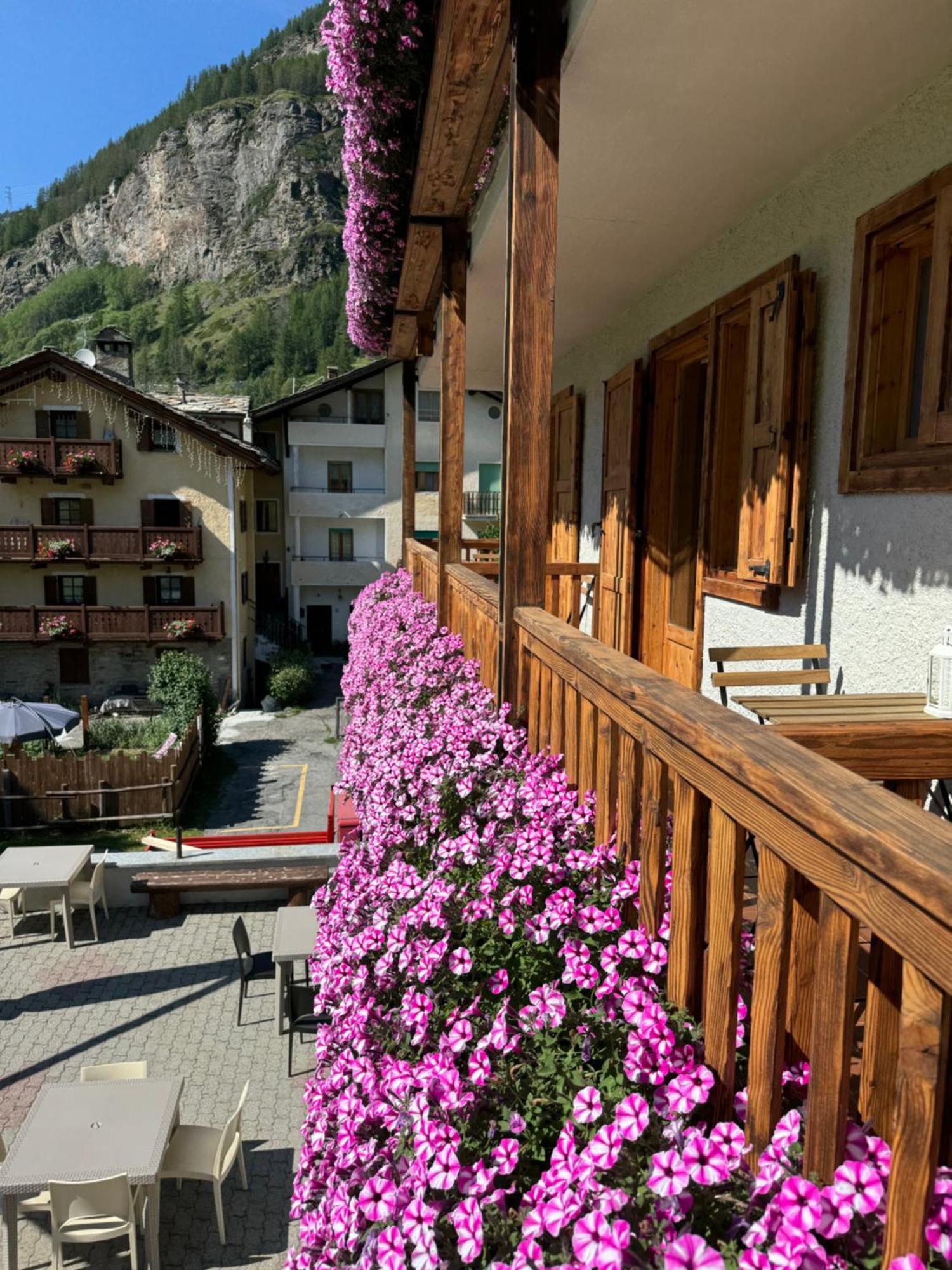 Hotel Ondezana Cogne Exterior photo